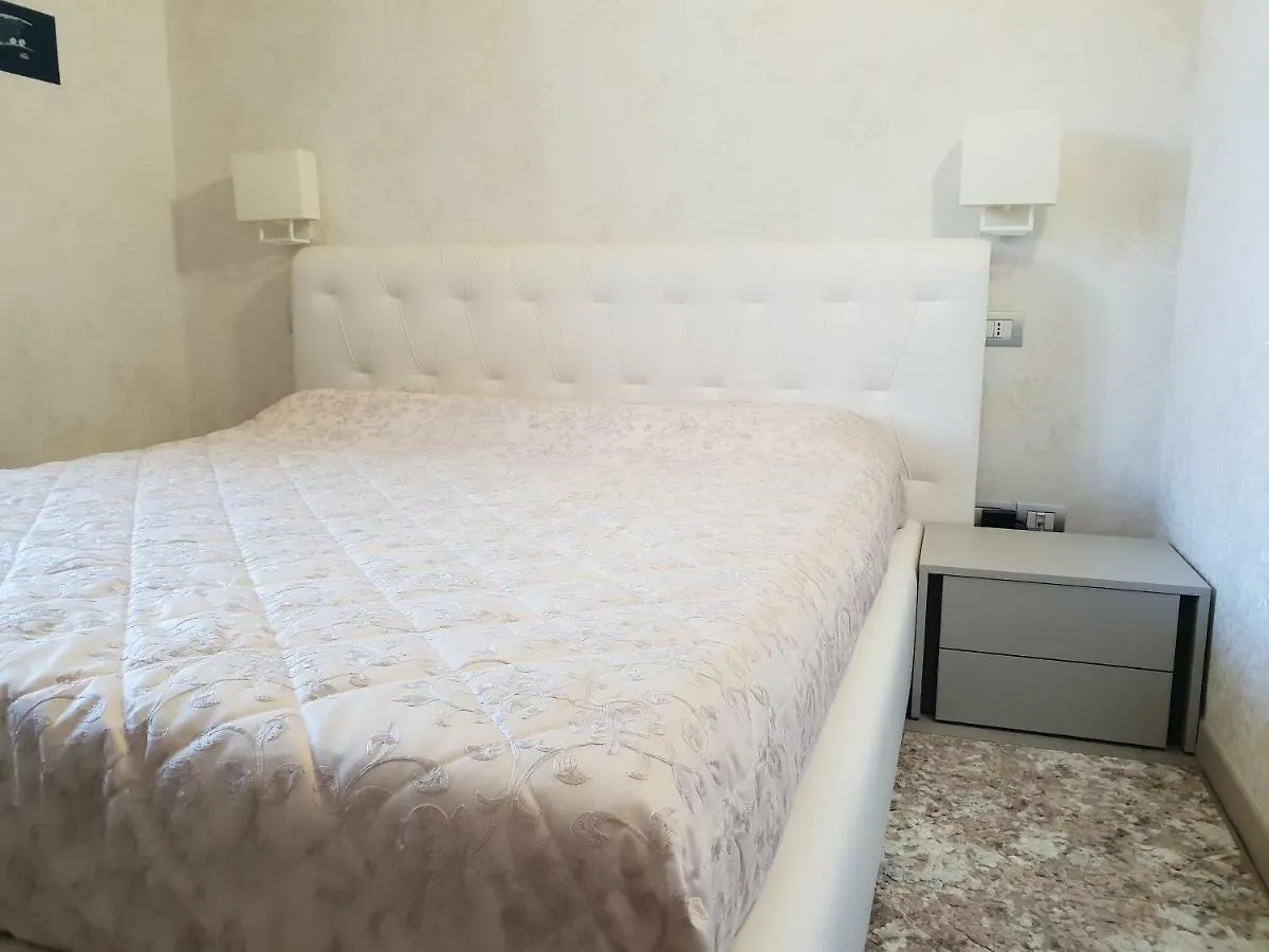 Sirmione Park View Luxury Apartments 0*,  Italy